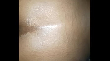 Darkskinned beauty throws it back hard