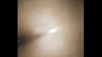 Darkskinned beauty throws it back hard