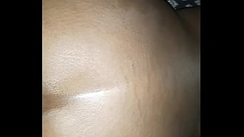 Darkskinned beauty throws it back hard