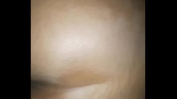 Darkskinned beauty throws it back hard