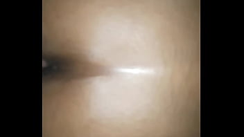 Darkskinned beauty throws it back hard