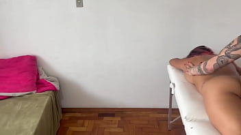Marido tarado da massagista se aproveita da cliente completo