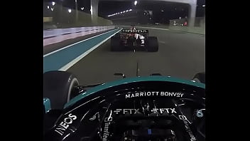 Ele levou um cacete e muito gozo