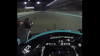 Ele levou um cacete e muito gozo