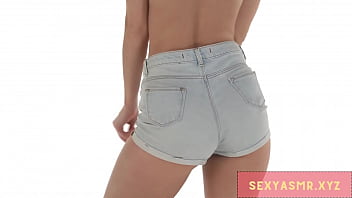 Blonde slut shaking it