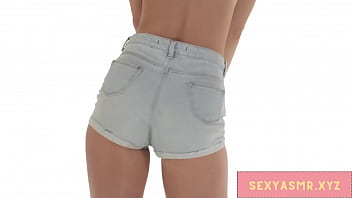 Blonde slut shaking it