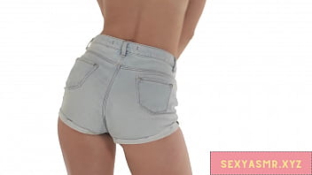 Blonde slut shaking it