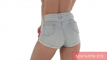 Blonde slut shaking it