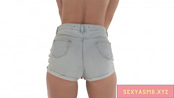 Blonde slut shaking it