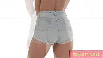 Blonde slut shaking it