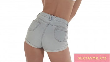 Blonde slut shaking it