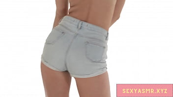 Blonde slut shaking it