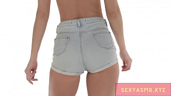 Blonde slut shaking it