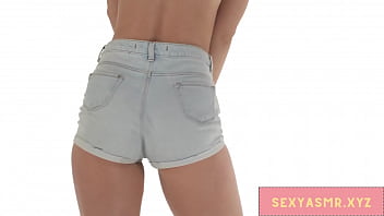 Blonde slut shaking it