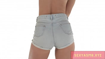 Blonde slut shaking it