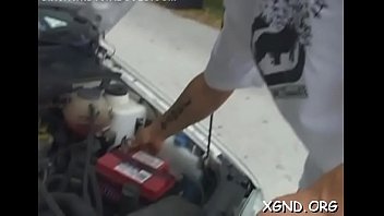 Ramming lewd girl's fur pie