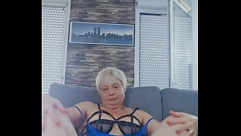 Hummmm je suis sur que tu bande mon gros cochon donne moi ta bite que la suce a