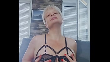 Hummmm je suis sur que tu bande mon gros cochon donne moi ta bite que la suce a