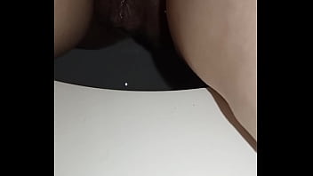 Gretala se la raspa sul wc