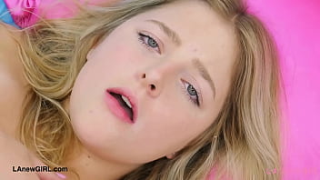 Sun kissed stunner naked close up Sun kissed stunner naked close up