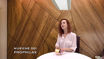 Sfida Anale Con La Notaia Ninfomane Per Giocarsi L'eredita' thumbnail