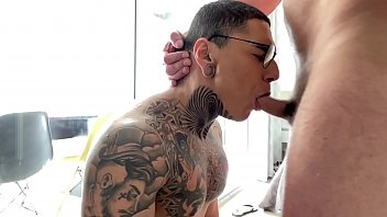 Um Dia Inteiro Levando Leitada thumbnail