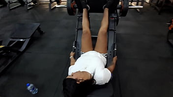 Suadinha e bem putinha na academia