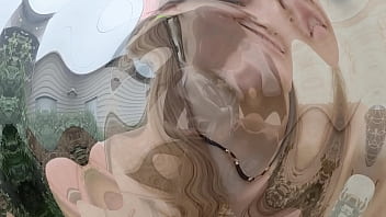 Girl peeing twice for free