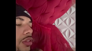 Minha professora de inglês veio me dar aula e no final acabou sendo comida