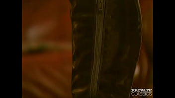 Nici sterling & janey lamb sharing a stud