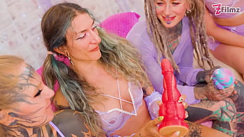 Squirt mayhem – 5 girls squirting together with anal dildos gaping prolapse & atm