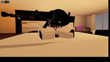 Sendo usada como brinquedo no condo do roblox ️️