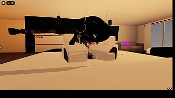 Sendo usada como brinquedo no condo do roblox ️️