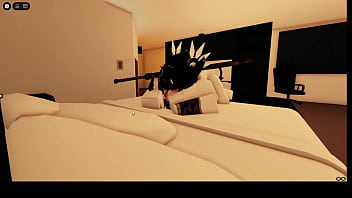 Sendo usada como brinquedo no condo do roblox ️️