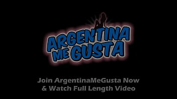 Amazing bimbo slut jiggly butt big hooters wearing tight shorts