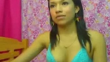 Perfect Body Latina Masturbates On Cam thumbnail