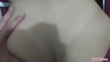 Esposa safada chupa senta no pau e implora por anal gostoso hd