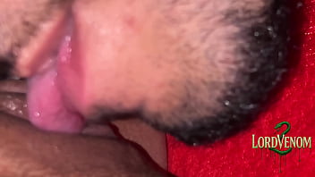 O amigo emprestou a mulher lambi o grelinho entupi a garganta e arrebentei a buceta até gozar