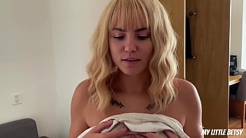 Naked mailman's lucky day