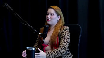 Começou com conteúdo caseiro adora seus pés tem diferença entre cama e câmera e sempre sonhou em entrar no pornô natasha fiore watch sheer red