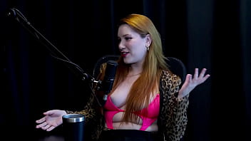 Começou com conteúdo caseiro adora seus pés tem diferença entre cama e câmera e sempre sonhou em entrar no pornô natasha fiore watch sheer red