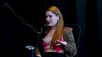 Começou com conteúdo caseiro adora seus pés tem diferença entre cama e câmera e sempre sonhou em entrar no pornô natasha fiore watch sheer red