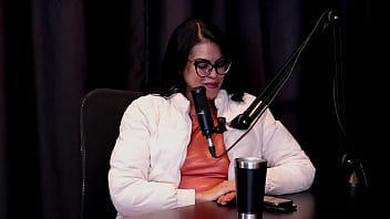 Começou com conteúdo caseiro adora seus pés tem diferença entre cama e câmera e sempre sonhou em entrar no pornô natasha fiore watch sheer red