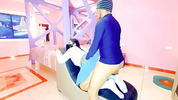 Colegiala tiene sexo con su maestro de escuela