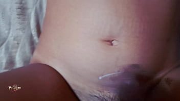 Que rica vaceada en la barriguita de mi chibola flash