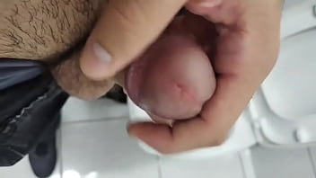 Horinha do almoço no trampo bora aproveitar pra fazer um carinho #xotaawards #pintoawards #punheta #littlecock #littled