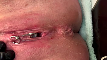 Pierced clit hard rubbing in latex gloves and hard stream pee