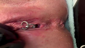 Pierced clit hard rubbing in latex gloves and hard stream pee