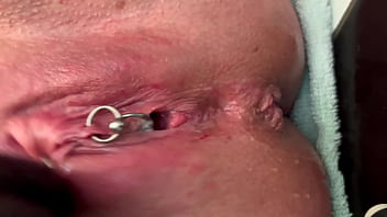 Pierced clit hard rubbing in latex gloves and hard stream pee