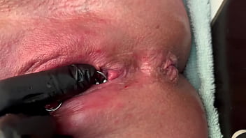 Pierced clit hard rubbing in latex gloves and hard stream pee